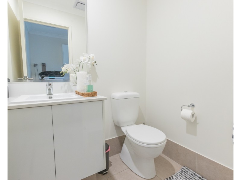 138/370 Gainsborough Drive, Pimpama QLD 4209