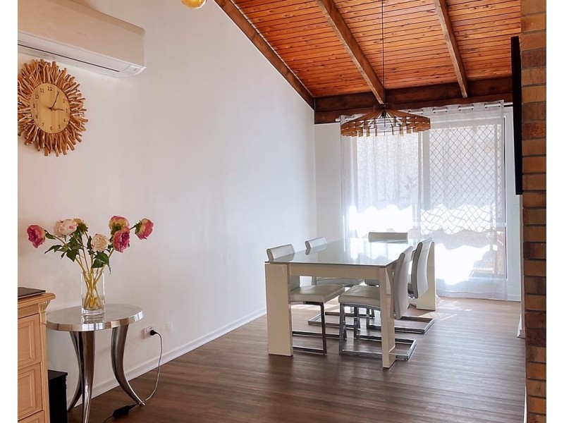 8 Ardlethan Court, Helensvale QLD 4212