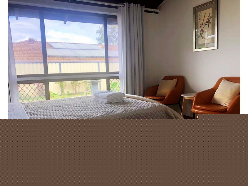 8 Ardlethan Court, Helensvale QLD 4212