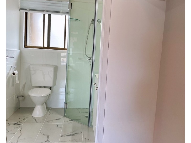 8 Ardlethan Court, Helensvale QLD 4212