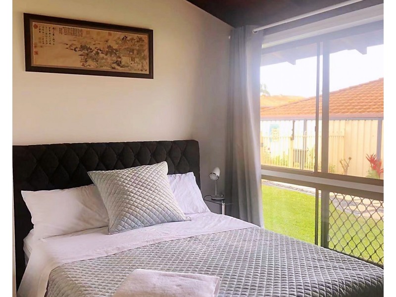 8 Ardlethan Crt, Helensvale QLD 4212