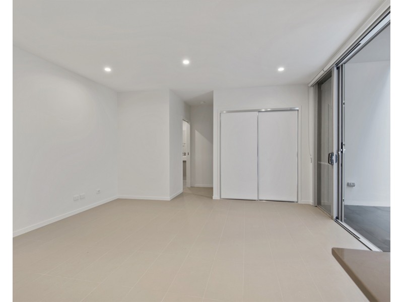 2/1049 Wynnum Road, Cannon Hill QLD 4170