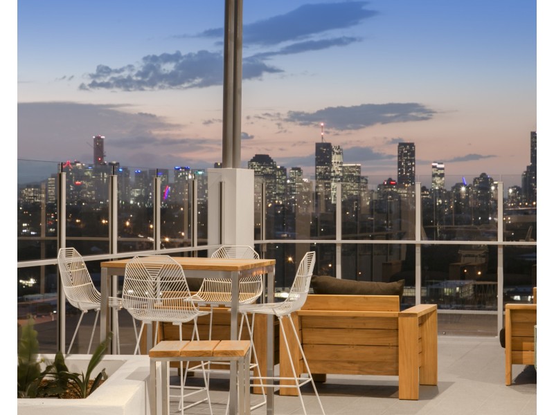 2086/123 Cavendish Road, Coorparoo QLD 4151