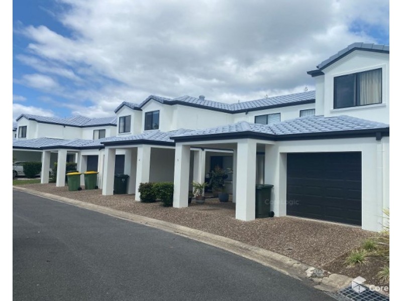 1/2 Concord Circuit, Robina QLD 4226