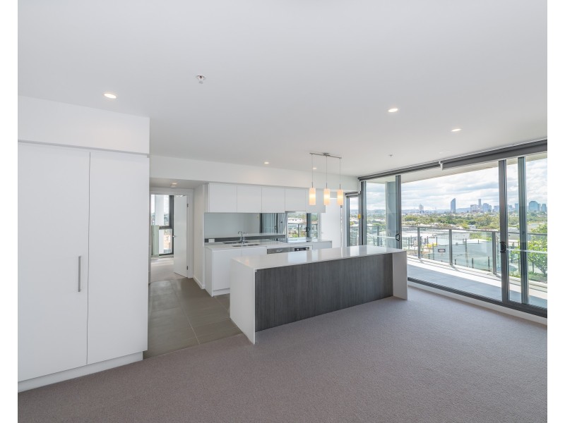 20801/300 Old Cleveland rd, Coorparoo QLD 4151