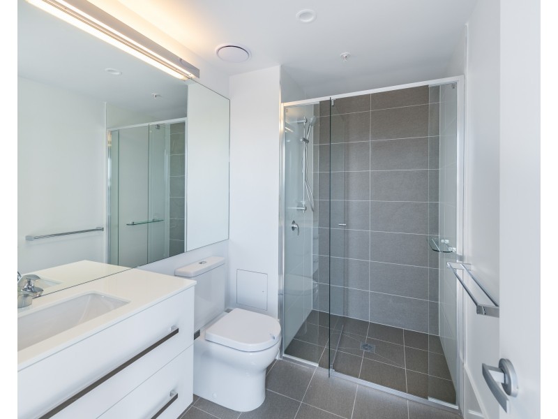 20801/300 Old Cleveland rd, Coorparoo QLD 4151