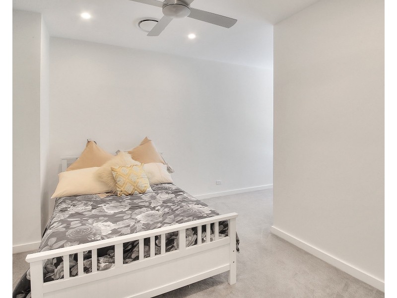 40 Middle Street, Highgate Hill QLD 4101