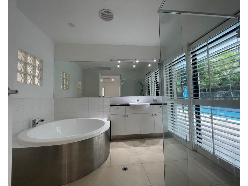 13 Milparinka Terrace, Ashmore QLD 4214