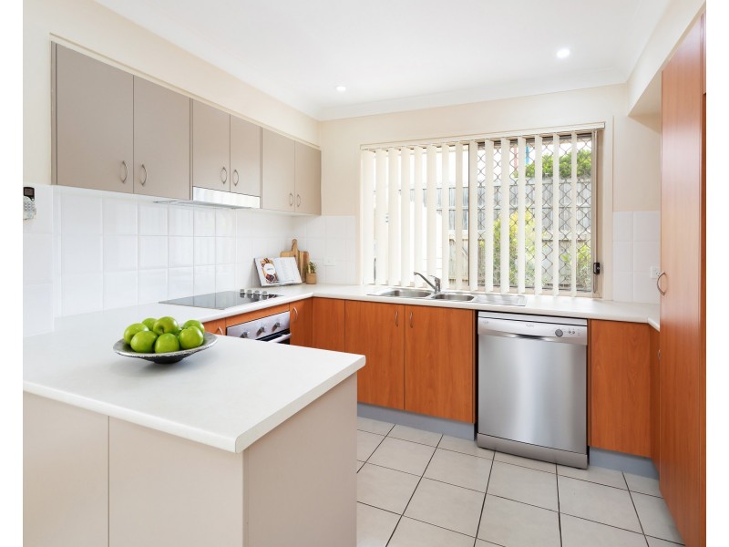 13/6 Canton Court, Manly West QLD 4179