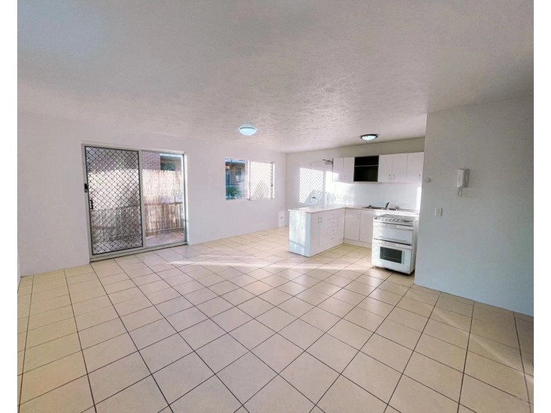 4/203 Scarborough St, Southport QLD 4215