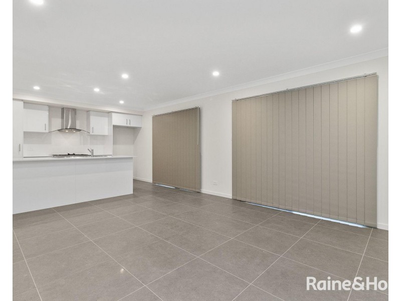 28 Peter Harbeck Street, Spring Mountain QLD 4124