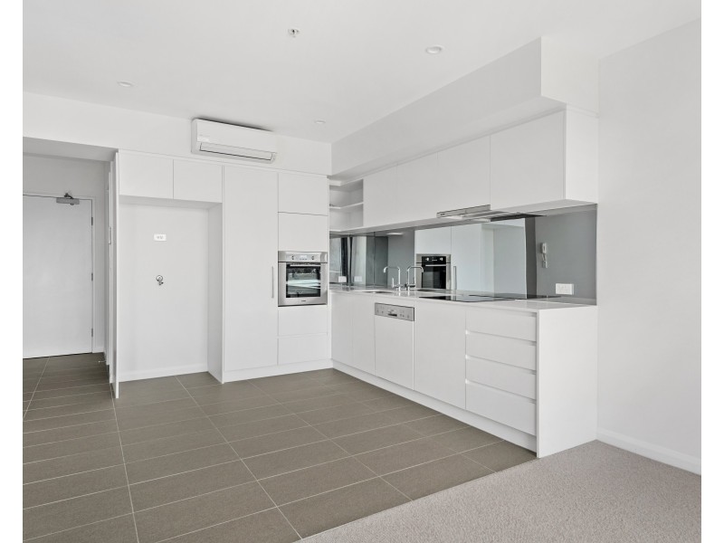 U11703/300 Old Cleveland Rd, Coorparoo QLD 4151