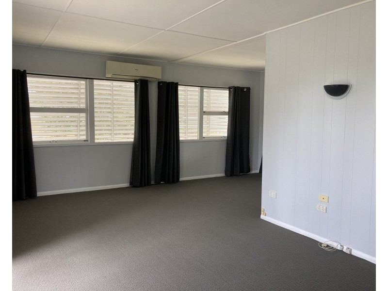 18 Hunter Street, Woodridge QLD 4114