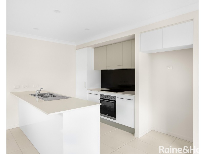 23/188 Gainsborough Drive, Pimpama QLD 4209
