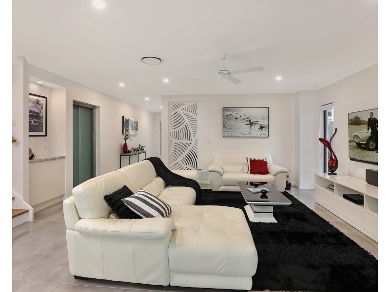 83/96 Village Way, Little Mountain QLD 4551