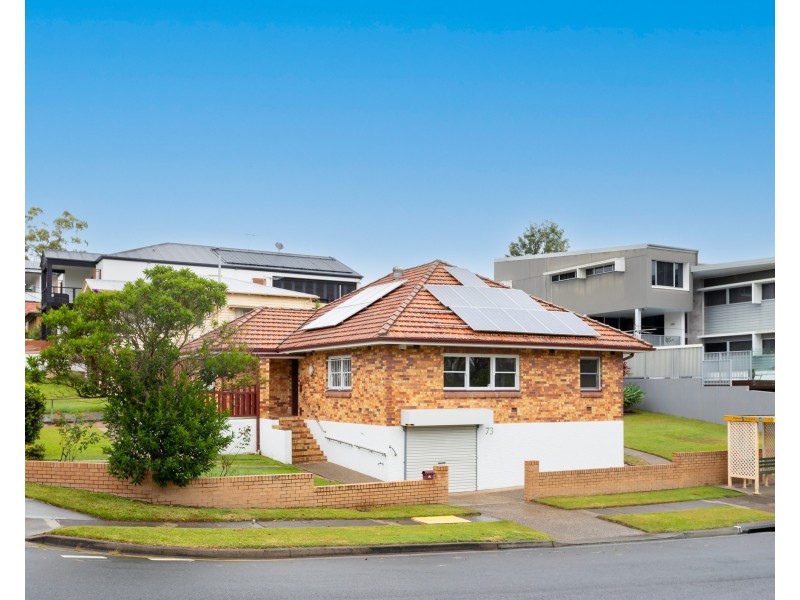 73 Perth Street, Camp Hill QLD 4152