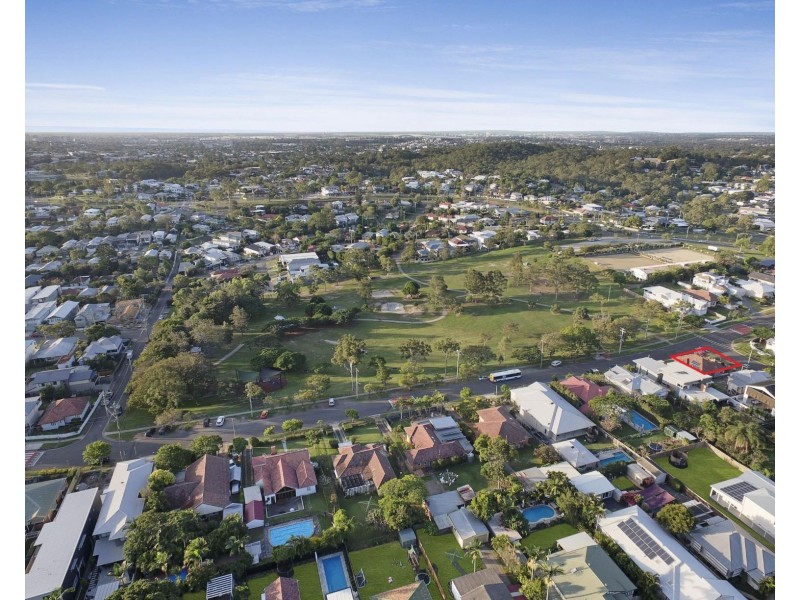 73 Perth Street, Camp Hill QLD 4152