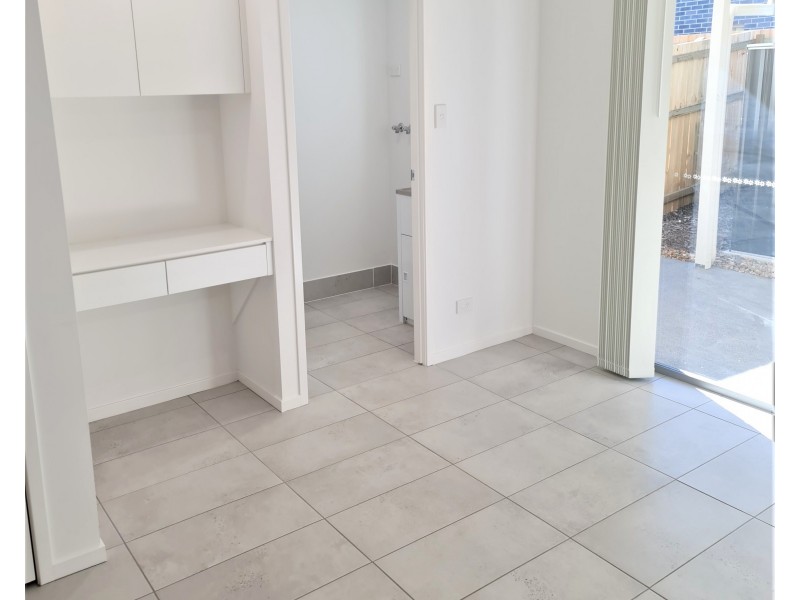 2/8 Casey Street, Caboolture South QLD 4510