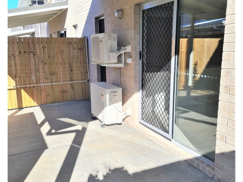 2/8 Casey Street, Caboolture South QLD 4510