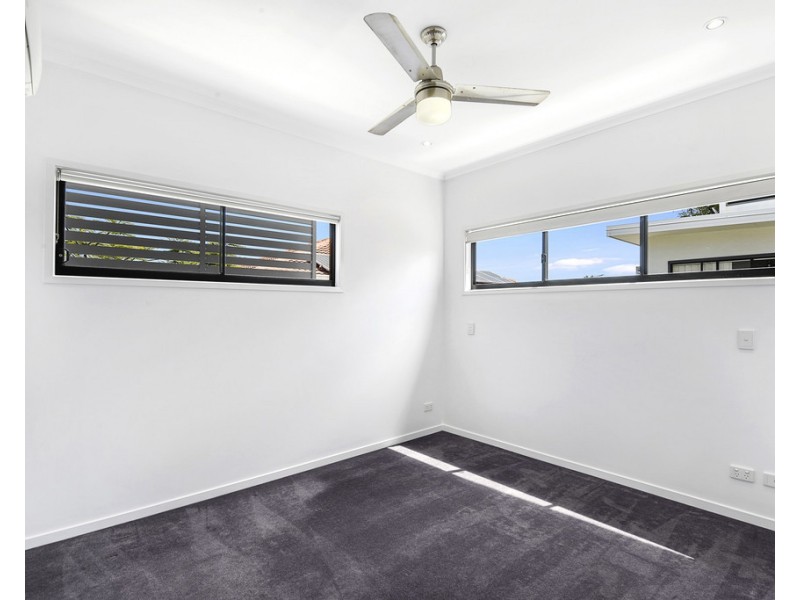 2/24 Windsor Street, Hamilton QLD 4007