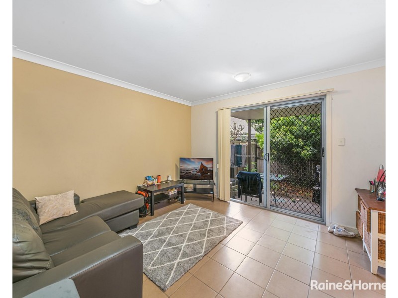 25 / 6 – 32 University Drive, Meadowbrook QLD 4131