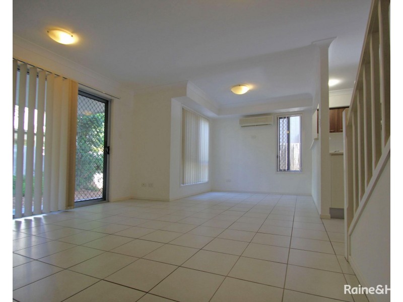 25 / 6 – 32 University Drive, Meadowbrook QLD 4131