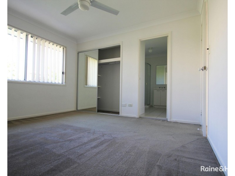 25 / 6 – 32 University Drive, Meadowbrook QLD 4131