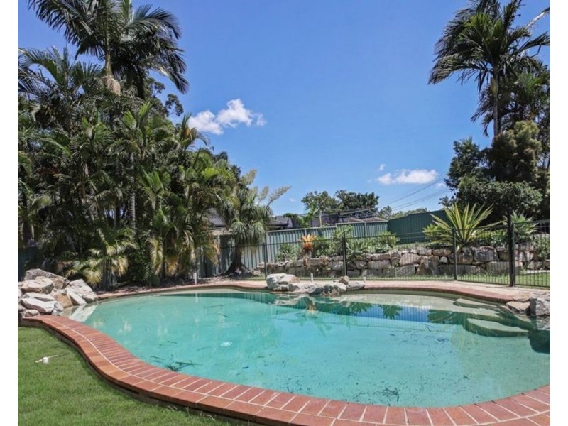 5 Kingfield Court, Regents Park QLD 4118