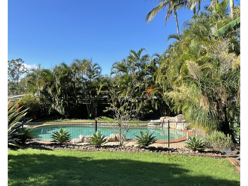 5 Kingfield Court, Regents Park QLD 4118