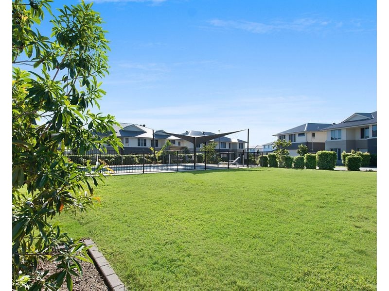 8/51 LAVENDER DRIVE, Griffin QLD 4503