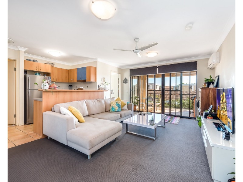 17/4 Mawarra St, Palm Beach QLD 4221