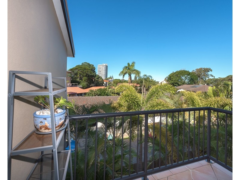 17/4 Mawarra St, Palm Beach QLD 4221