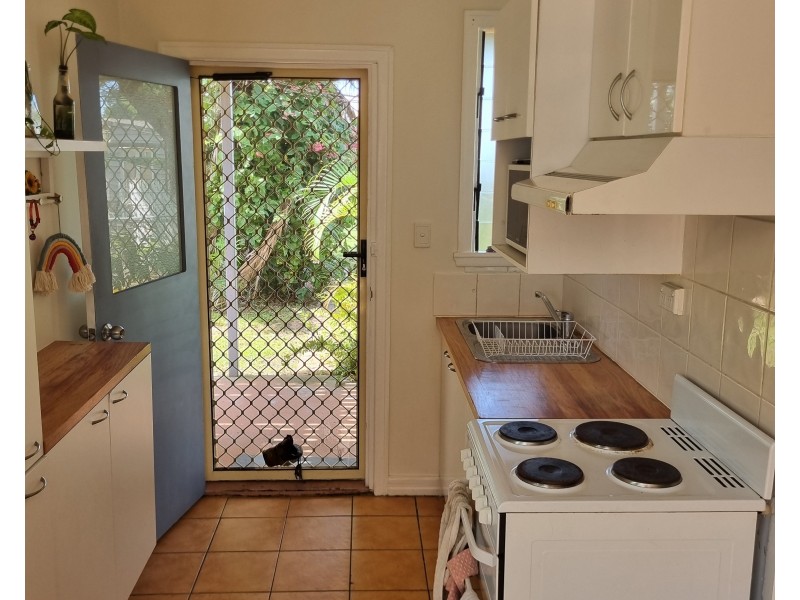 2/80 Mein St, Scarborough QLD 4020