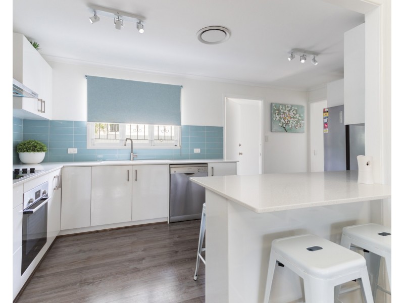 1524 Creek Road, Carina QLD 4152