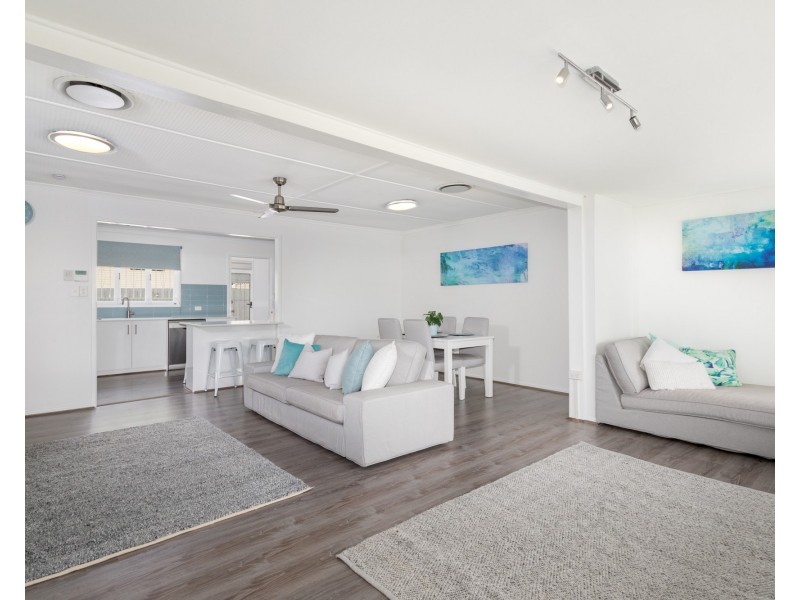 1524 Creek Road, Carina QLD 4152