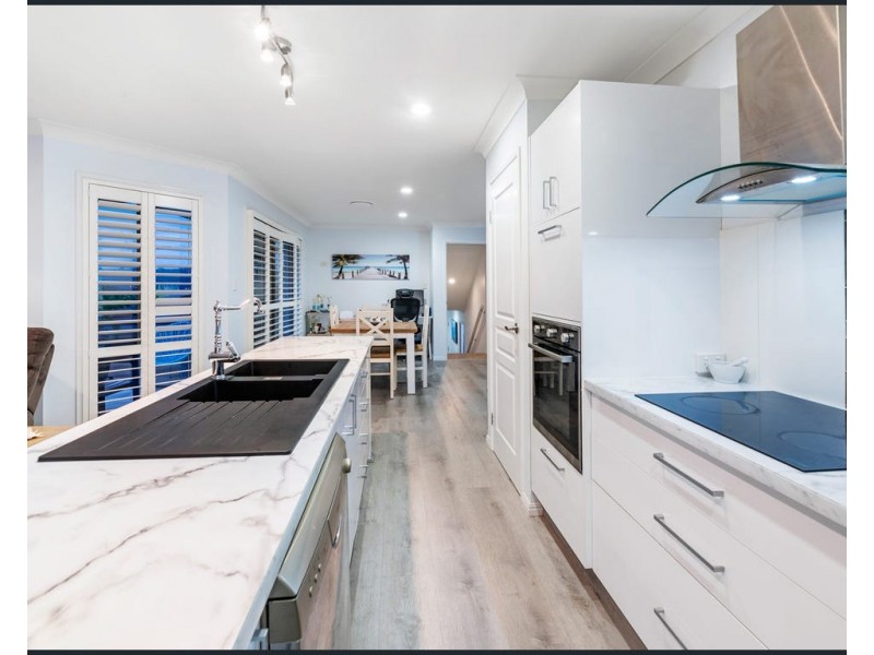 1 Bakara Lane, Upper Coomera QLD 4209