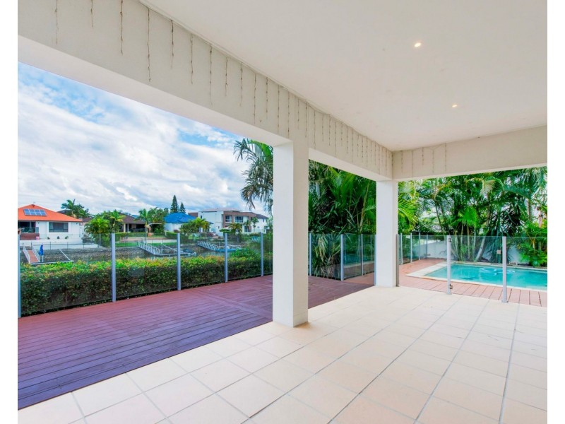 12 Ferrymans Court, Helensvale QLD 4212