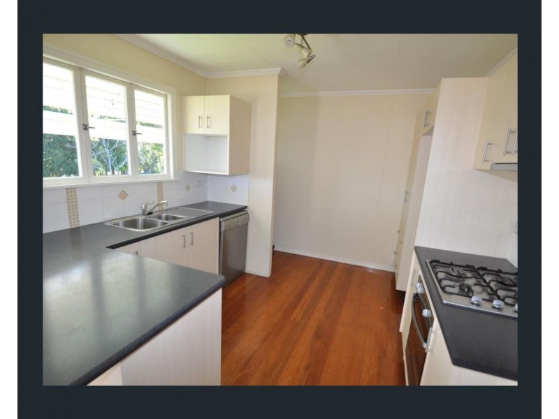 20 Lithgow Street, Wynnum QLD 4178