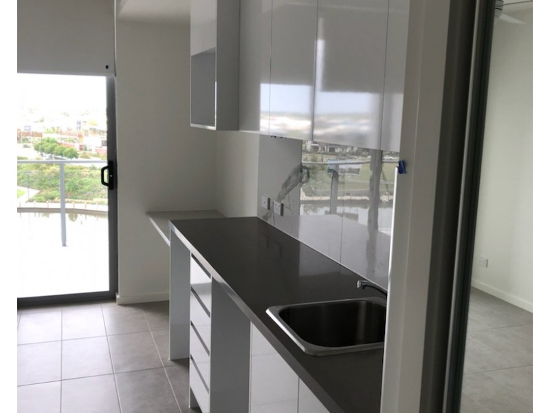 41 B/19 Shine Court, Birtinya QLD 4575