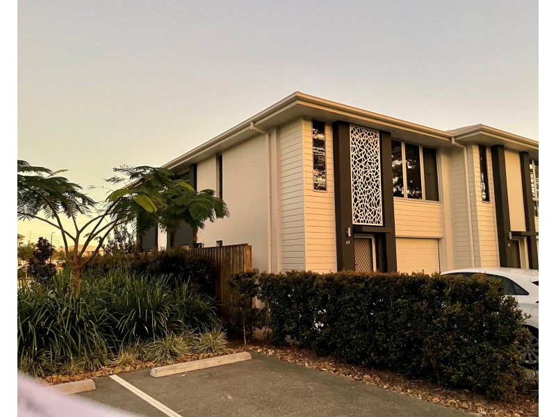 69/188 Gainsborough Drive, Pimpama QLD 4209