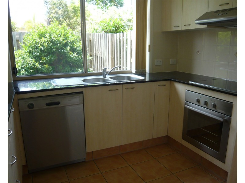 6/2 Bos Drive, Coomera QLD 4209