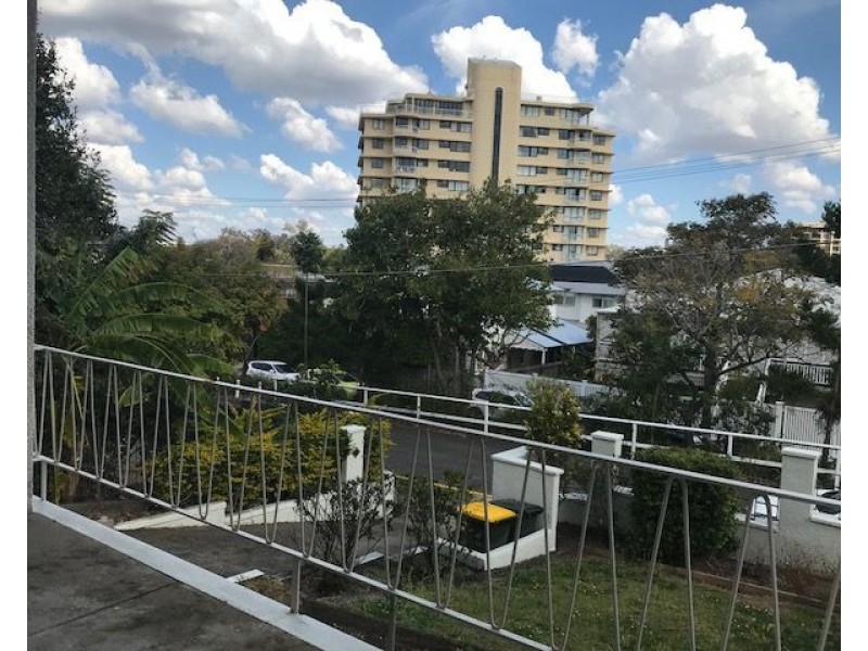 4/24 Hazlewood Street, New Farm QLD 4005