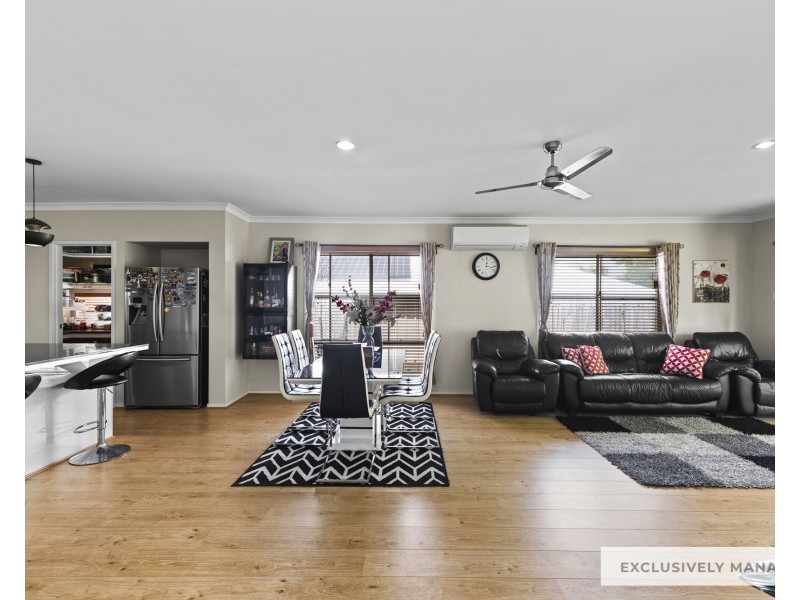 71 Mapleton Drive, North Lakes QLD 4509