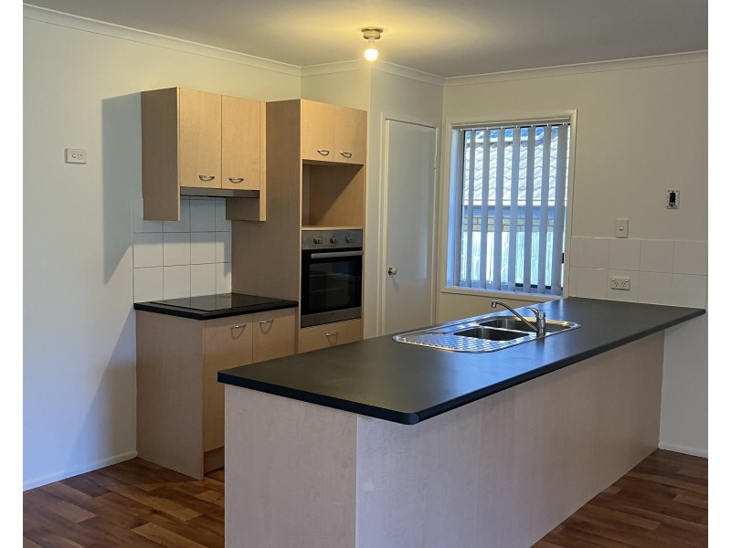 11 Summit Terrace, Forest Lake QLD 4078