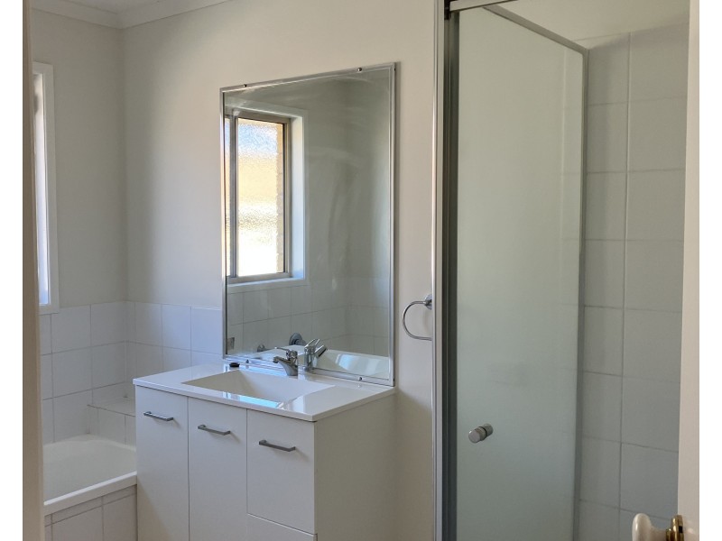 11 Summit Terrace, Forest Lake QLD 4078