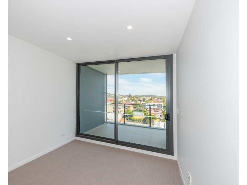 10809/300 Old Cleveland Road, Coorparoo QLD 4151