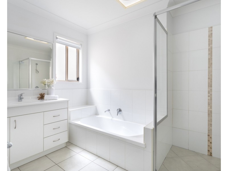3/6 Canton Court, Manly West QLD 4179