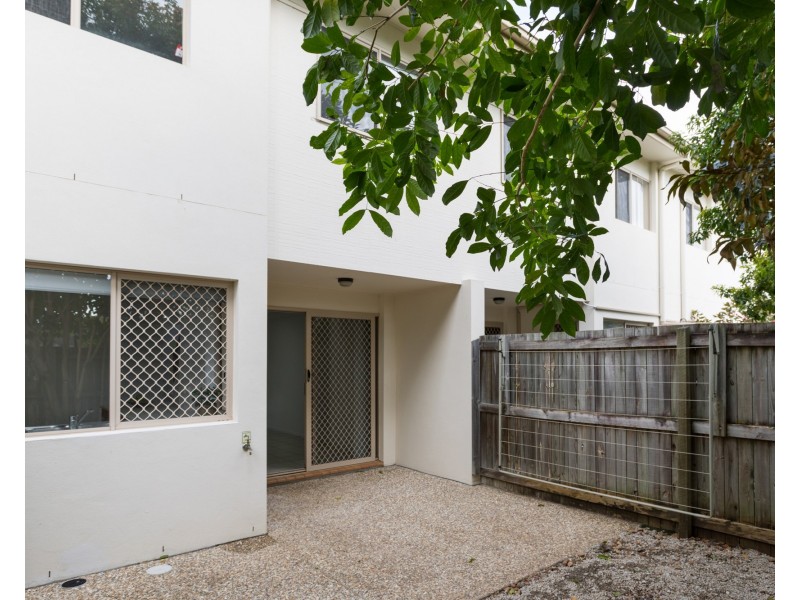 3/6 Canton Court, Manly West QLD 4179