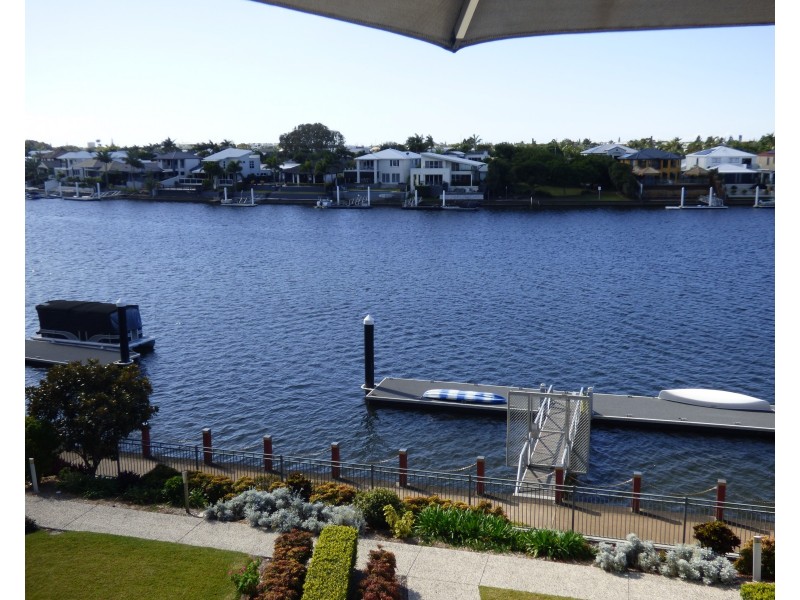 13/7 Grand Parade, Kawana Island QLD 4575