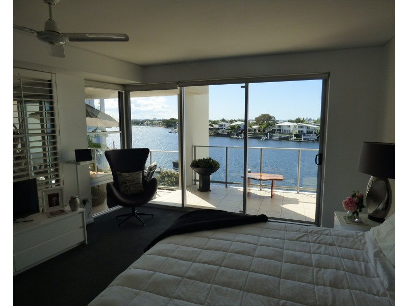 13/7 Grand Parade, Kawana Island QLD 4575